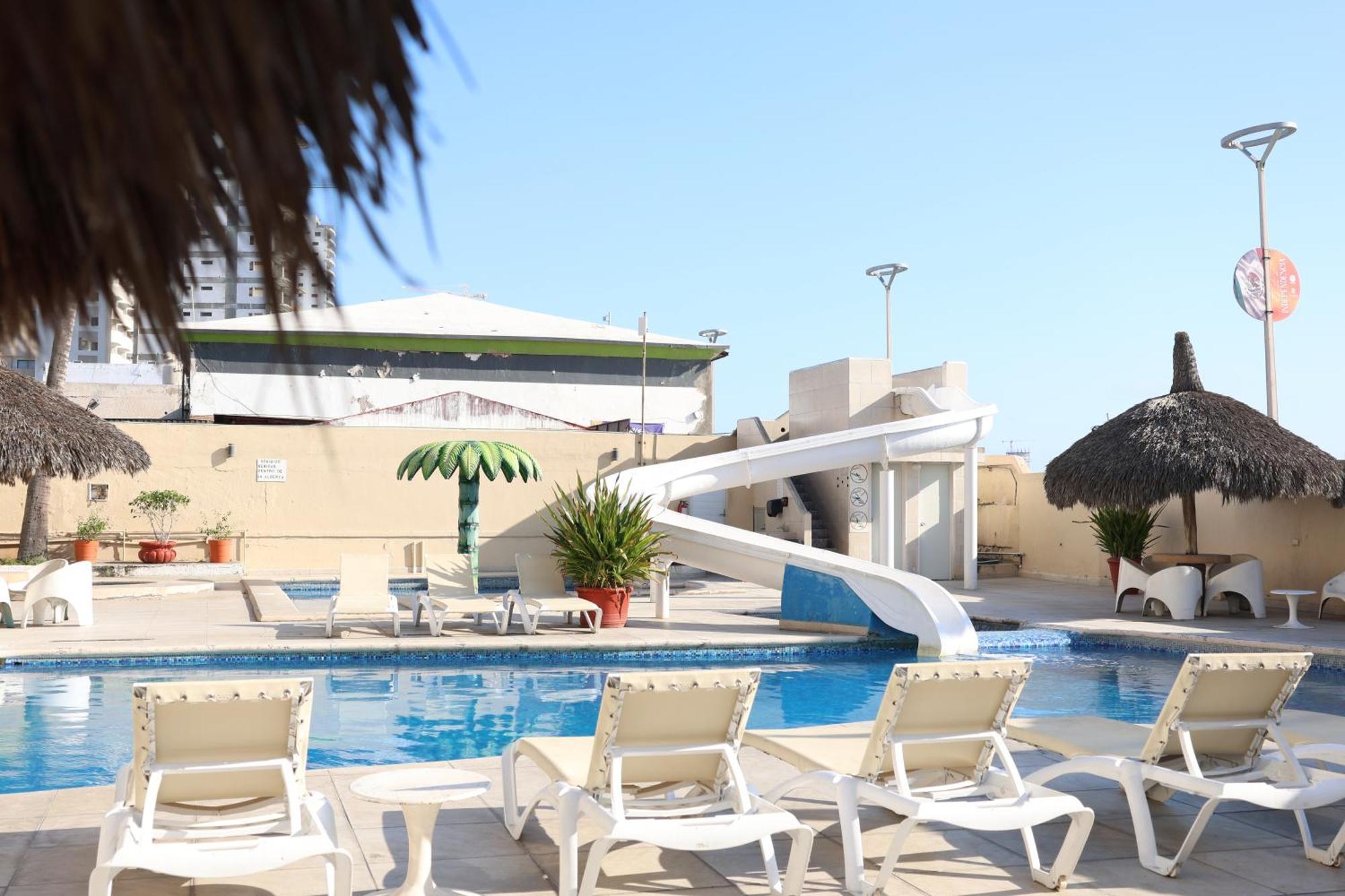 Hotel Sands Arenas マサトラン エクステリア 写真